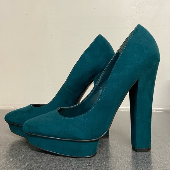 ⚡️SOLD⚡️Shoe Cult by Nasty Gal Teal Green Vegan Faux Suede Platform Heels - Picture 2 of 7